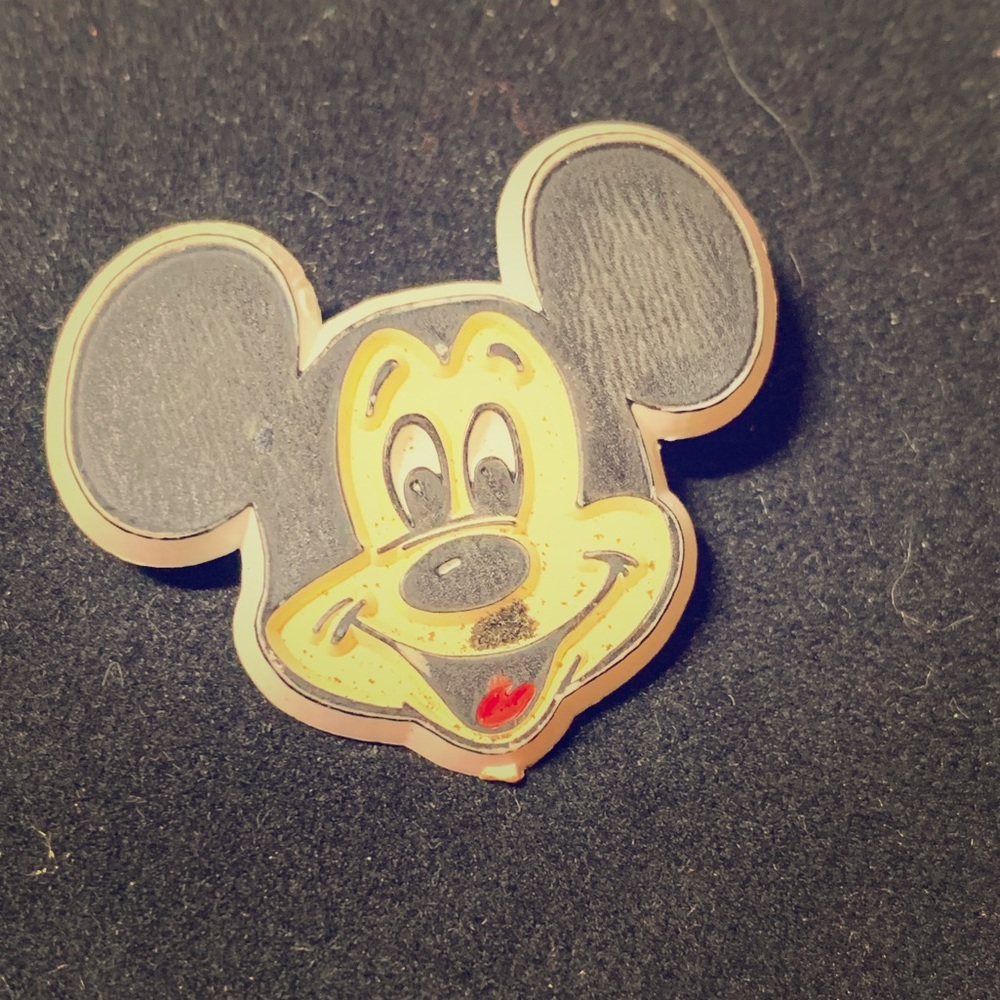 Mickey Mouse pin Disney